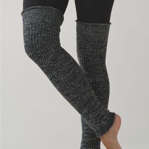 Lululemon Athletica Falling Freely Leg Warmer